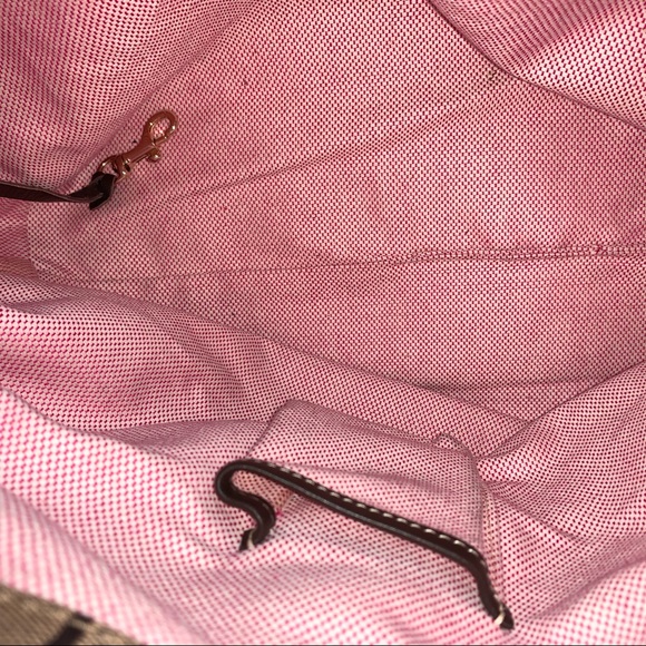 Exclusive Authentic Dooney & Bourke Purse - Picture 4 of 4